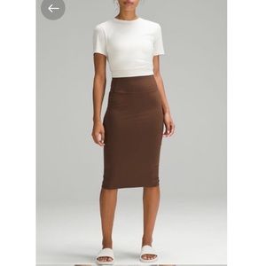 BNWT Nulu Slim-Fit High-Rise Skirt Java size 4
